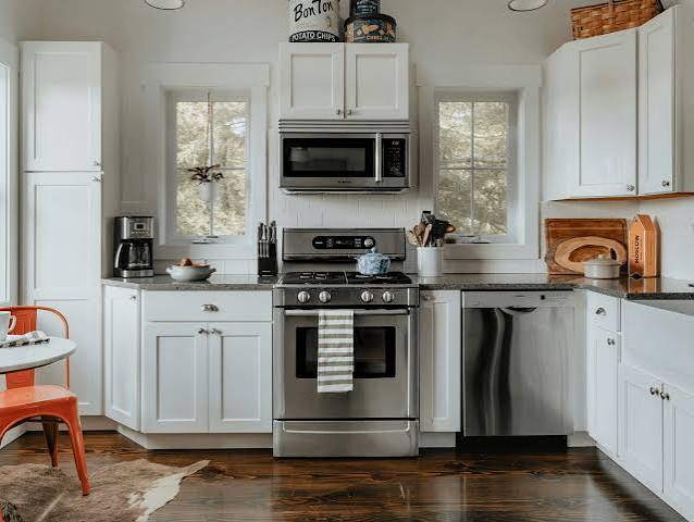 Kitchen with Heretic Fittings